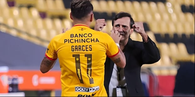 Fabián Bustos dirigió a Carlos Garcés en cuatro clubes ecuatorianos. (Foto: Barcelona SC)