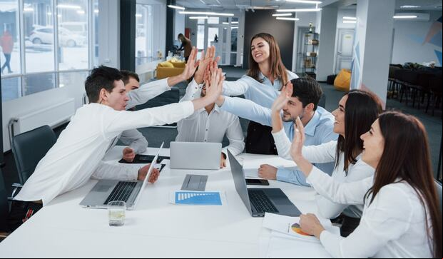 Jornada Laboral a 40 horas: revisa en qué fecha se reducirían las horas de trabajo en México. (Foto: Freepik).