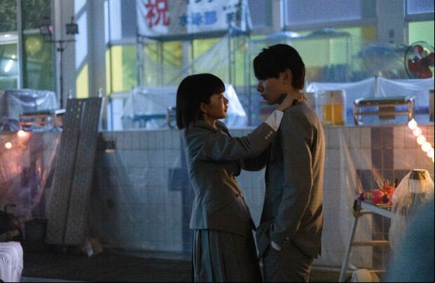 Ryogo e Ichica dejan los negocios atrás y empiezan un romance (Foto: Netflix)