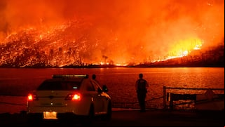 Northern California wildfire spreads and thousands are forced to evacuate