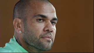Dani Alves, tiene nueva versión por quinta vez: busca su inocencia a pocos días de su juicio