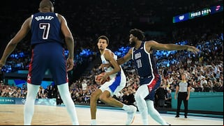 USA vence a Francia (98-87) y logra su quinto oro consecutivo en básquet masculino