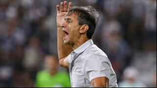 Anuncio oficial: Fabián Bustos dejó de ser técnico de Universitario