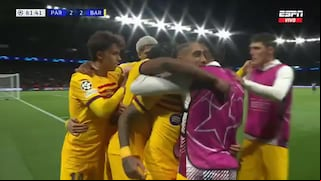 ¡Tras gran pase de Pedri! Gol de Raphinha para el 2-2 de Barcelona vs. PSG