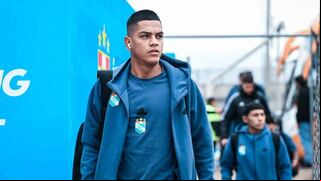 ¡Entre lágrimas! Joao Grimaldo partió a Serbia para jugar en Partizán